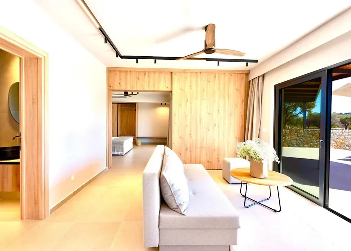 Selene 1 * Rhodes City